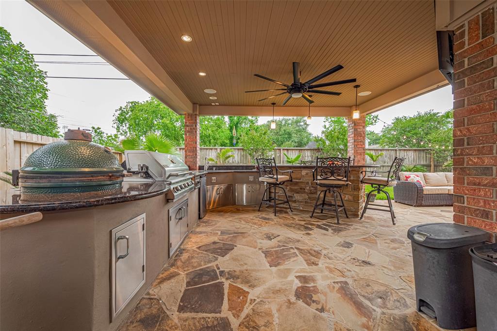 4126 Rocky Bend Drive, Sugar Land, Texas image 5