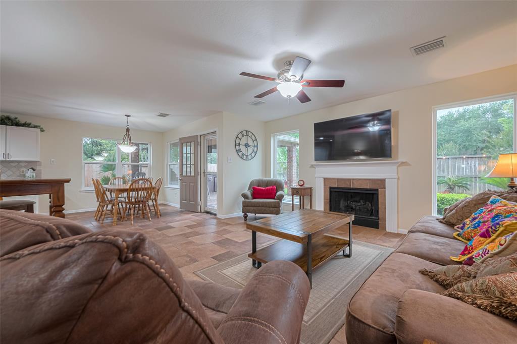 4126 Rocky Bend Drive, Sugar Land, Texas image 18