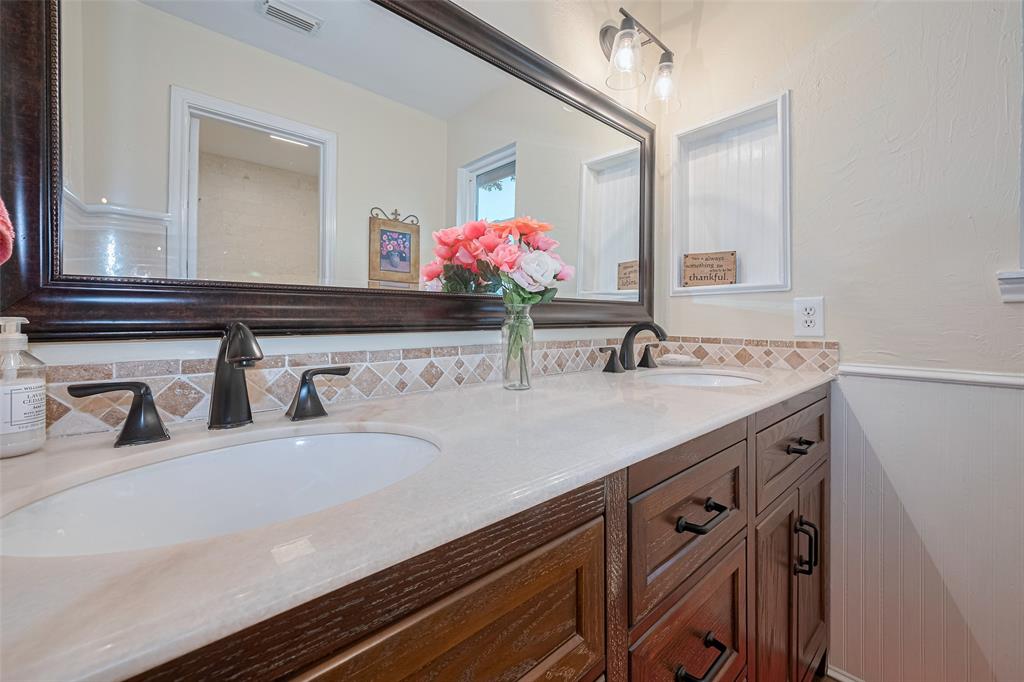 4126 Rocky Bend Drive, Sugar Land, Texas image 35