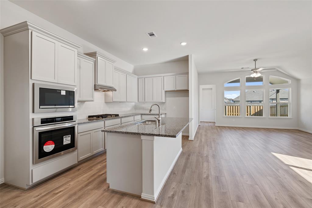 6218 Greenville Drive, College Station, Texas image 6