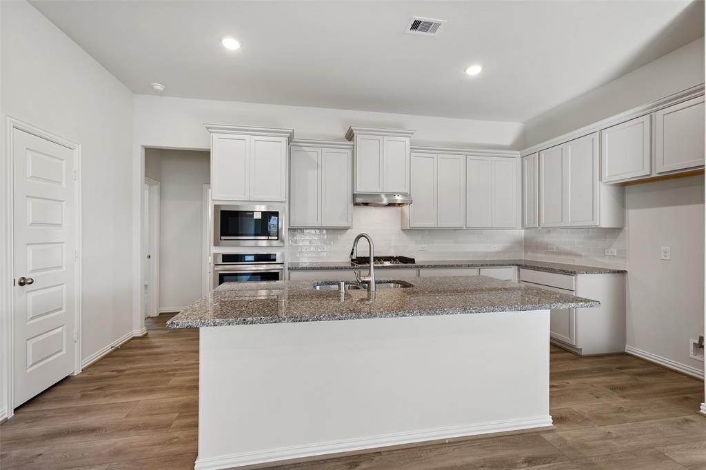 6218 Greenville Drive, College Station, Texas image 9