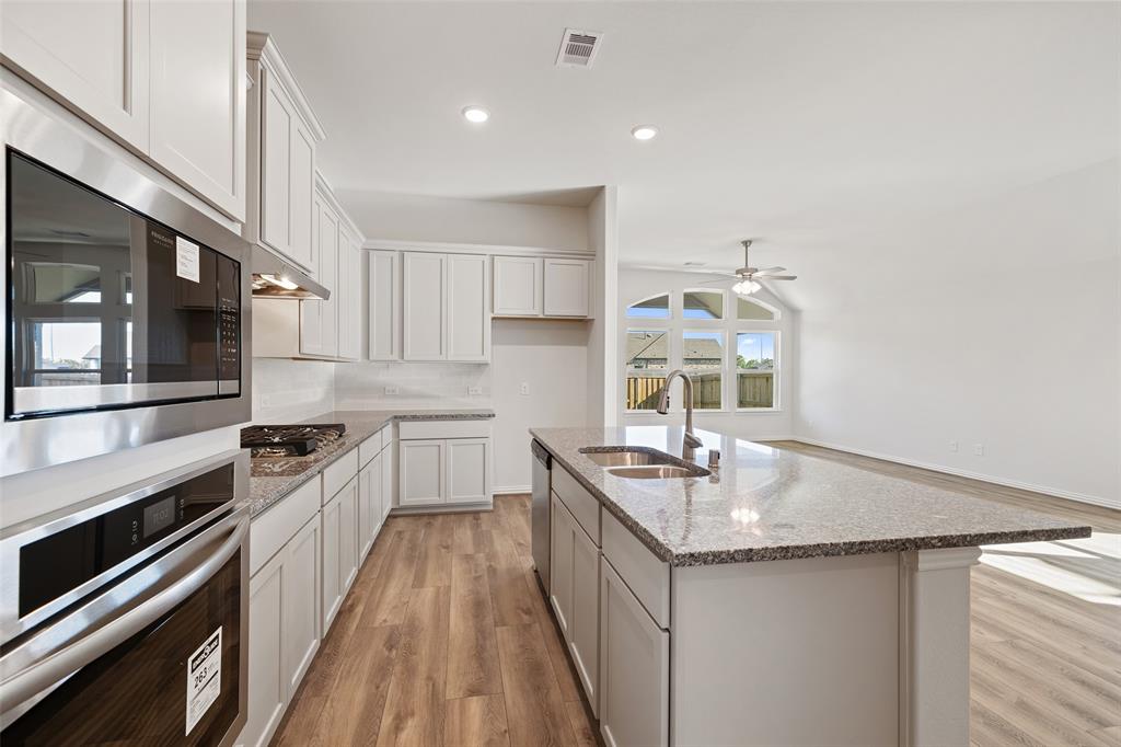 6218 Greenville Drive, College Station, Texas image 5