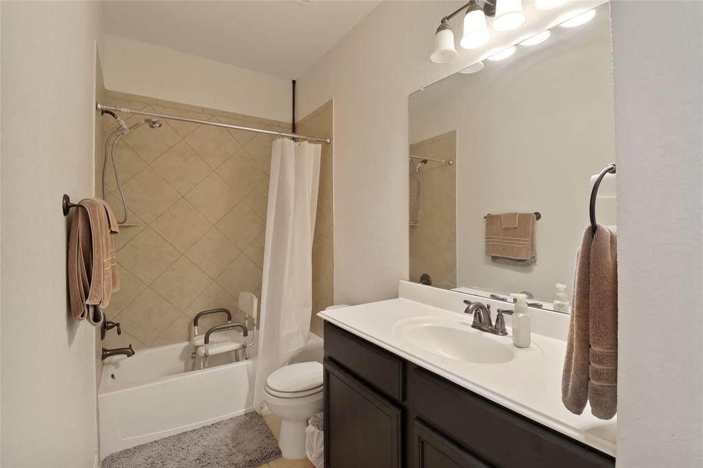 1240 Twin Estates Drive, Kyle, Texas image 9