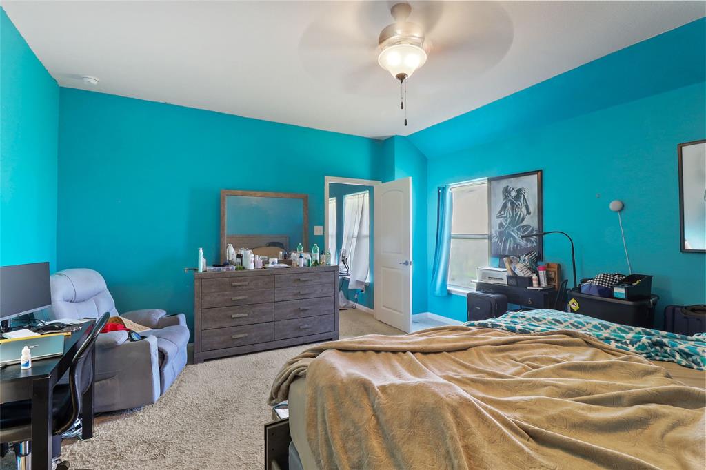 1240 Twin Estates Drive