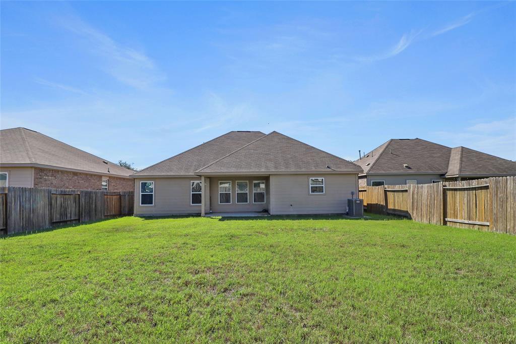1240 Twin Estates Drive, Kyle, Texas image 10