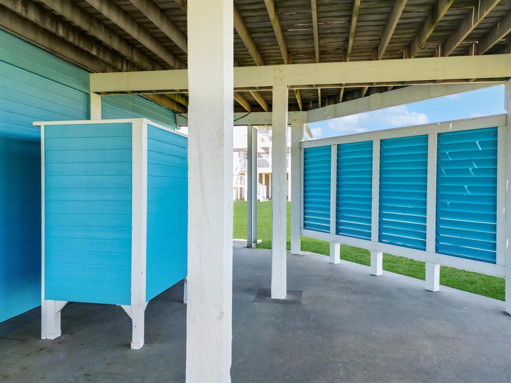 808 Pinata Drive, Crystal Beach, Texas image 14
