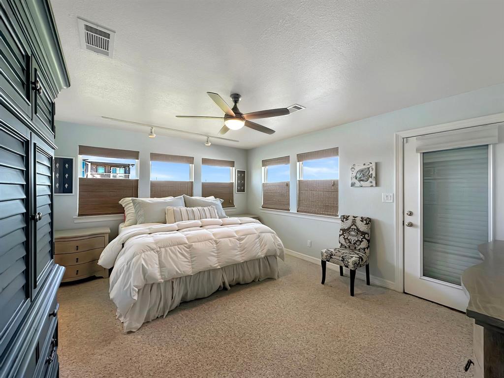 808 Pinata Drive, Crystal Beach, Texas image 34