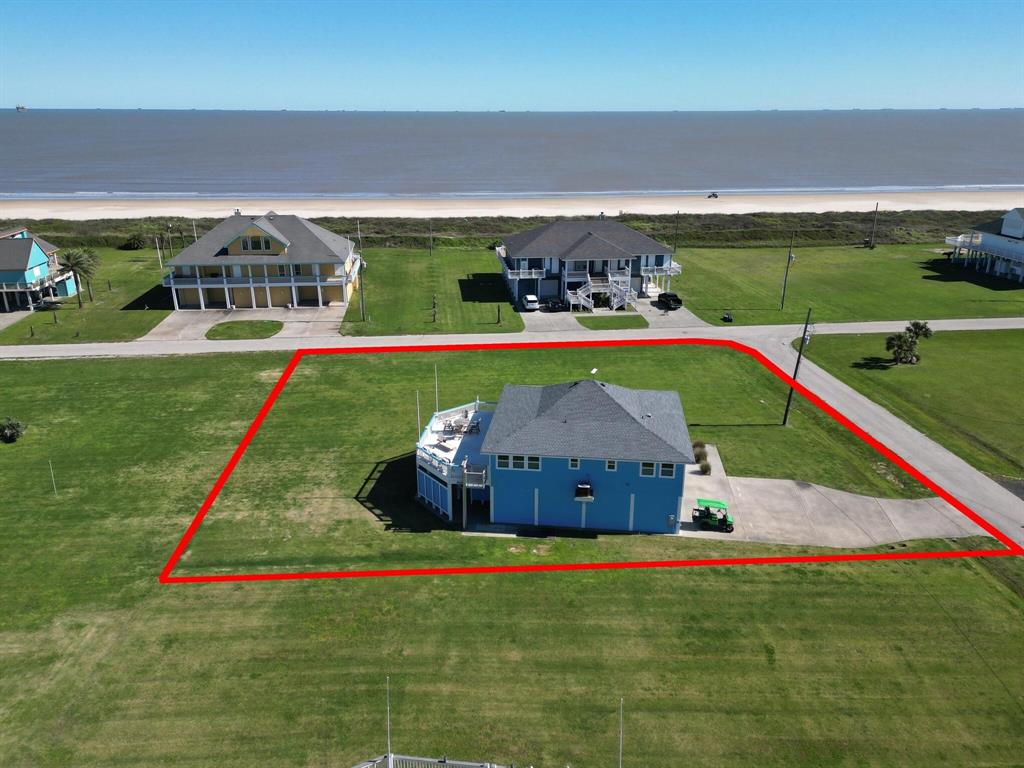 808 Pinata Drive, Crystal Beach, Texas image 3