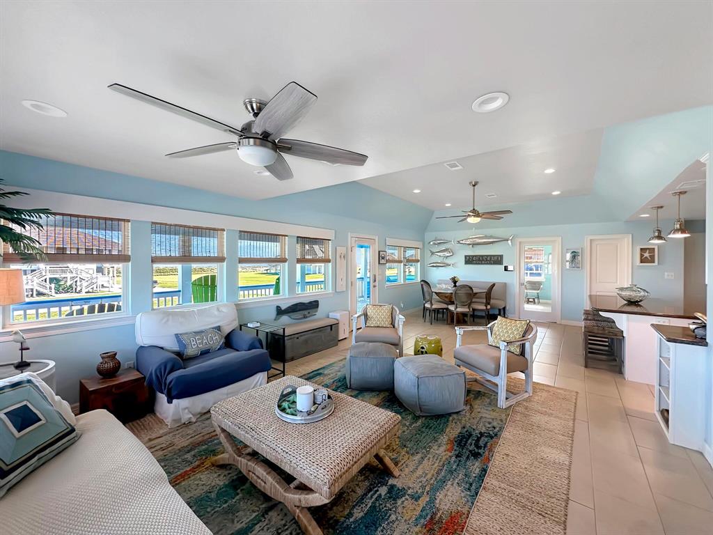 808 Pinata Drive, Crystal Beach, Texas image 21