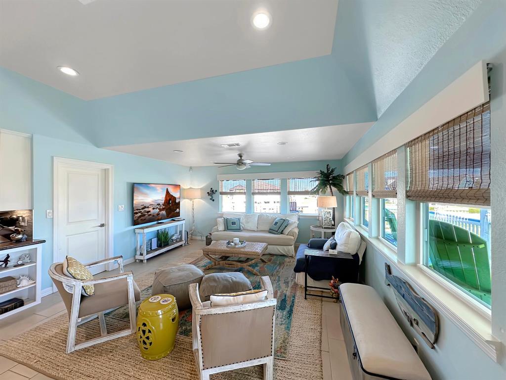 808 Pinata Drive, Crystal Beach, Texas image 24