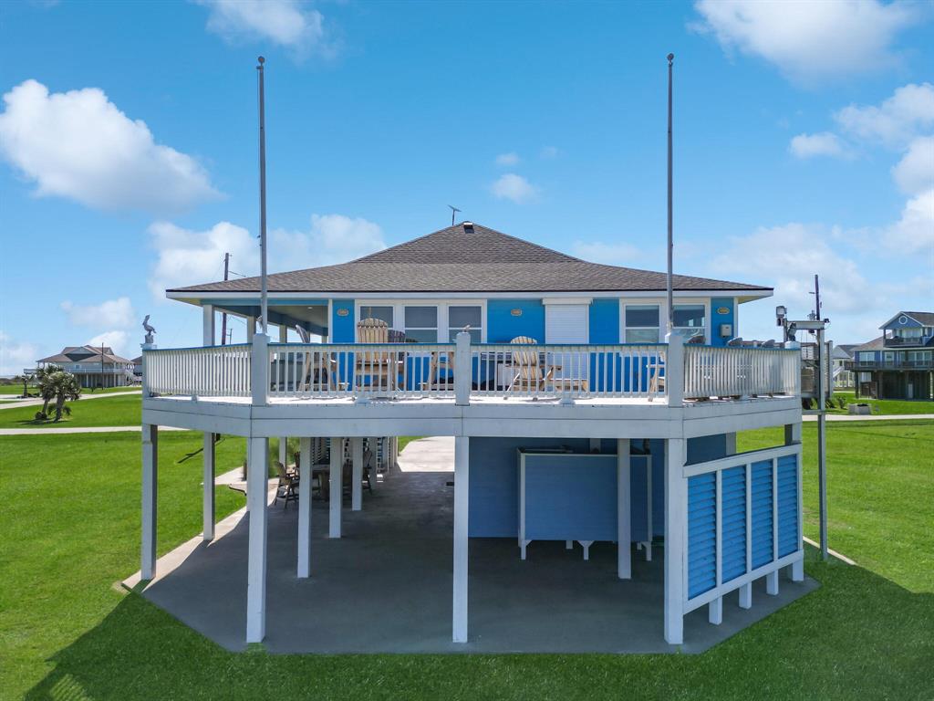 808 Pinata Drive, Crystal Beach, Texas image 11