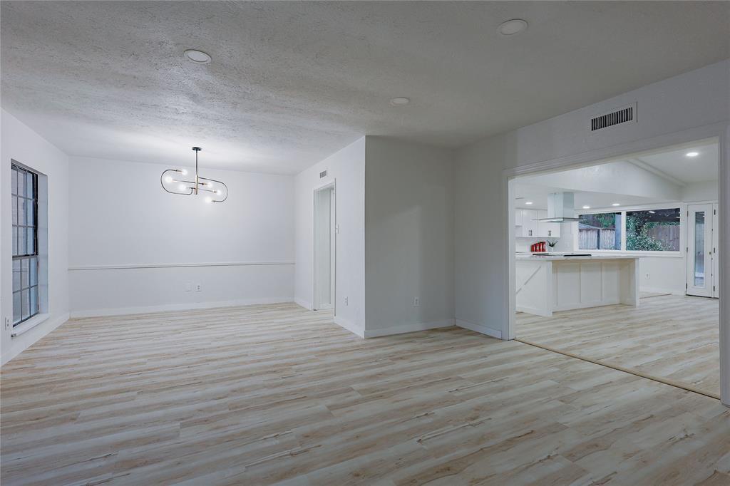 7310 Corta Calle Drive, Houston, Texas image 11
