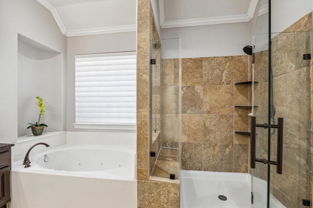 91 W Hullwood Circle, Spring, Texas image 20
