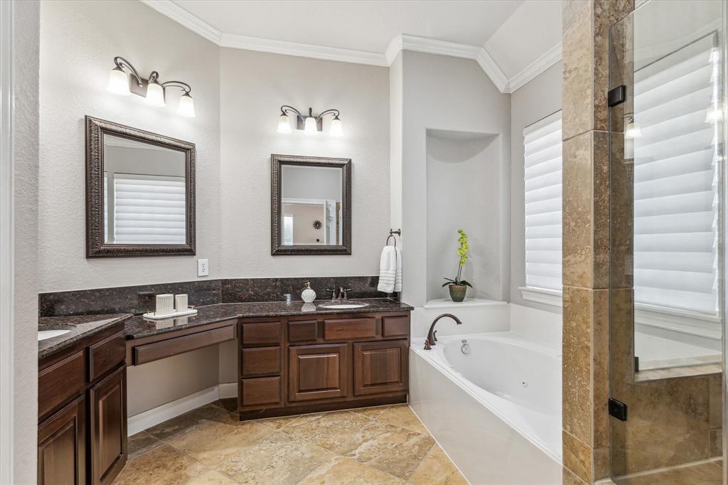 91 W Hullwood Circle, Spring, Texas image 19