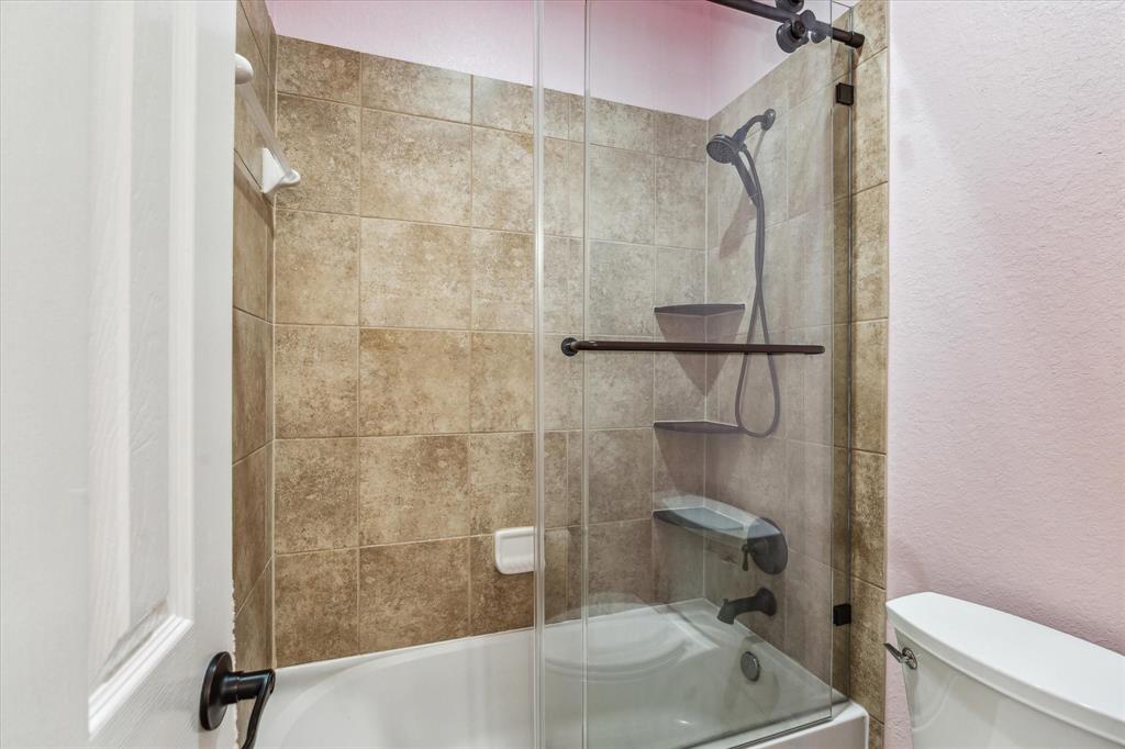 91 W Hullwood Circle, Spring, Texas image 29