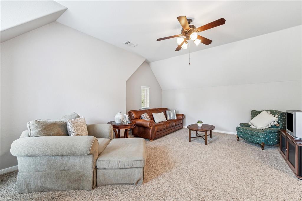 91 W Hullwood Circle, Spring, Texas image 21