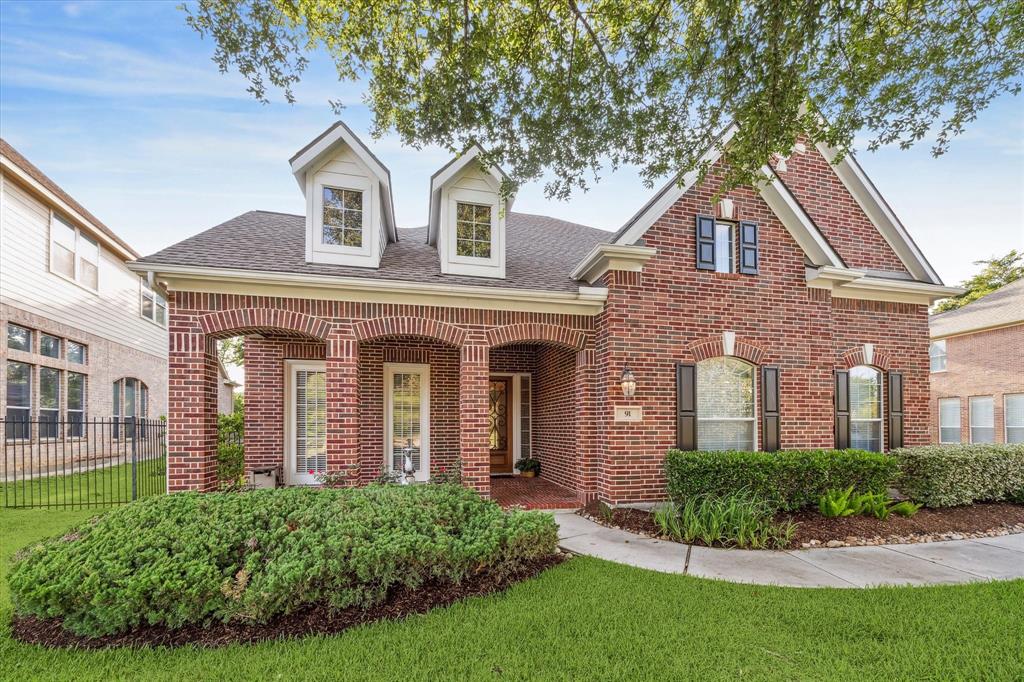 91 W Hullwood Circle