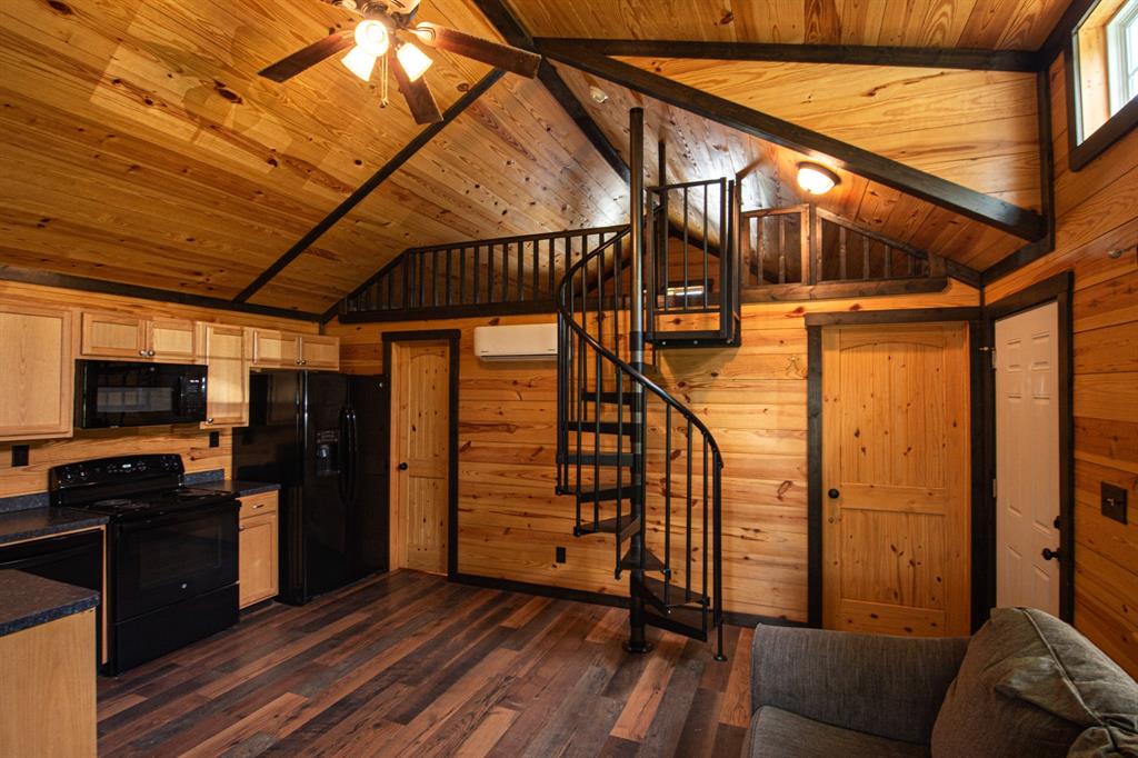 401 Berry Lane, Somerville, Texas image 1