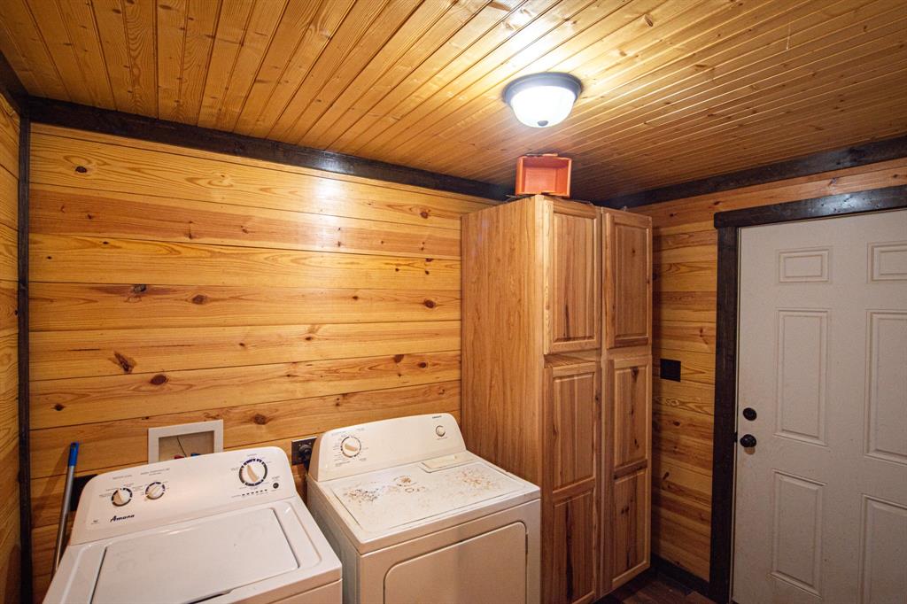 401 Berry Lane, Somerville, Texas image 22