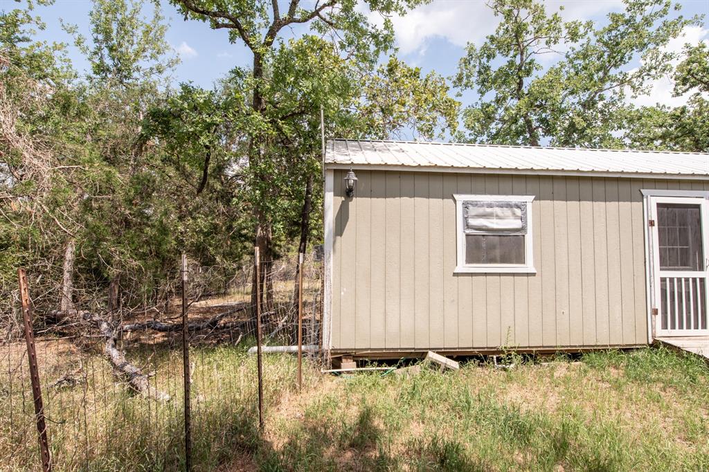 401 Berry Lane, Somerville, Texas image 9