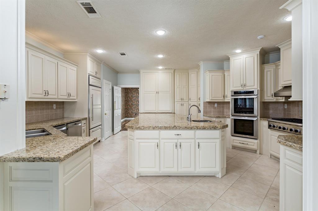 145 Greenhead Point Drive, Orange, Texas image 15