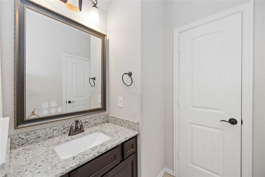 9427 Briscoe Bend Lane, Cypress, Texas image 24