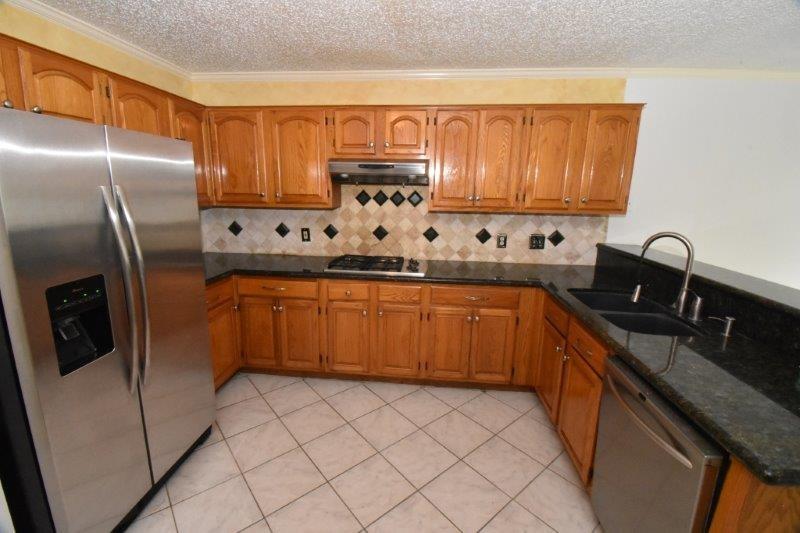 9007 Woodleigh Drive, Houston, Texas image 4