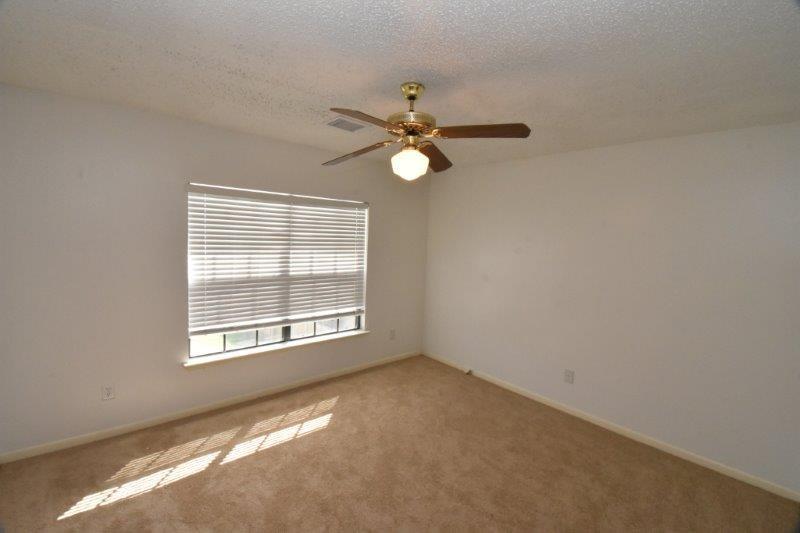 9007 Woodleigh Drive, Houston, Texas image 21