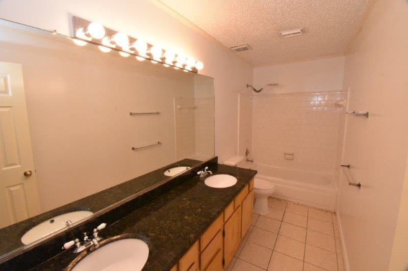 9007 Woodleigh Drive, Houston, Texas image 23