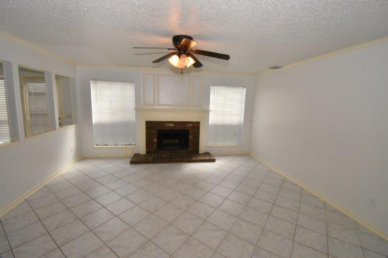 9007 Woodleigh Drive, Houston, Texas image 2