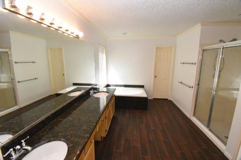 9007 Woodleigh Drive, Houston, Texas image 14