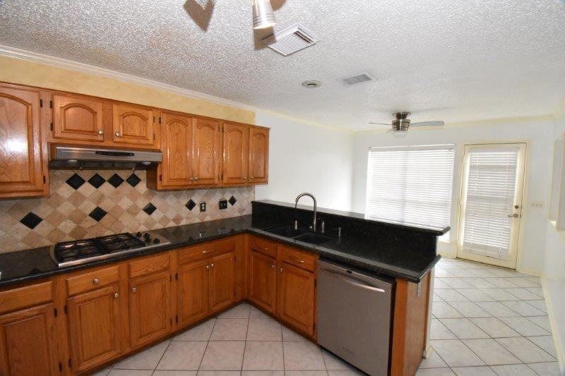 9007 Woodleigh Drive, Houston, Texas image 5