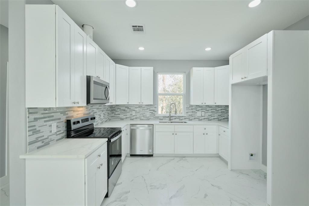 3495 Frontier Raod Rd, Willis, Texas image 12