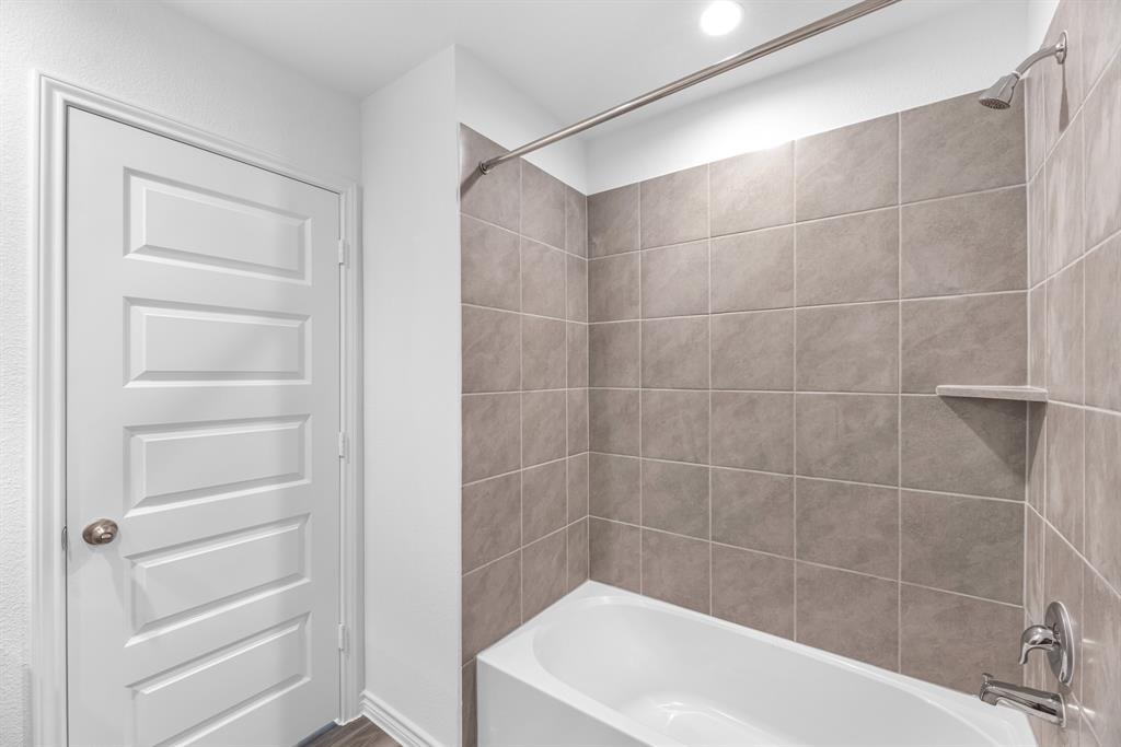 7802 Lavender Jade Drive, Iowa Colony, Texas image 13