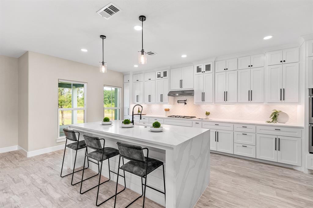 19123 Grandview Point