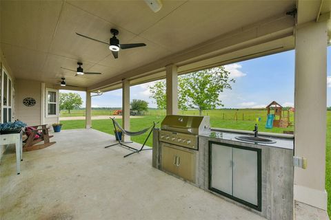 Single Family Residence in Guy TX 16150 County Road 522 36.jpg