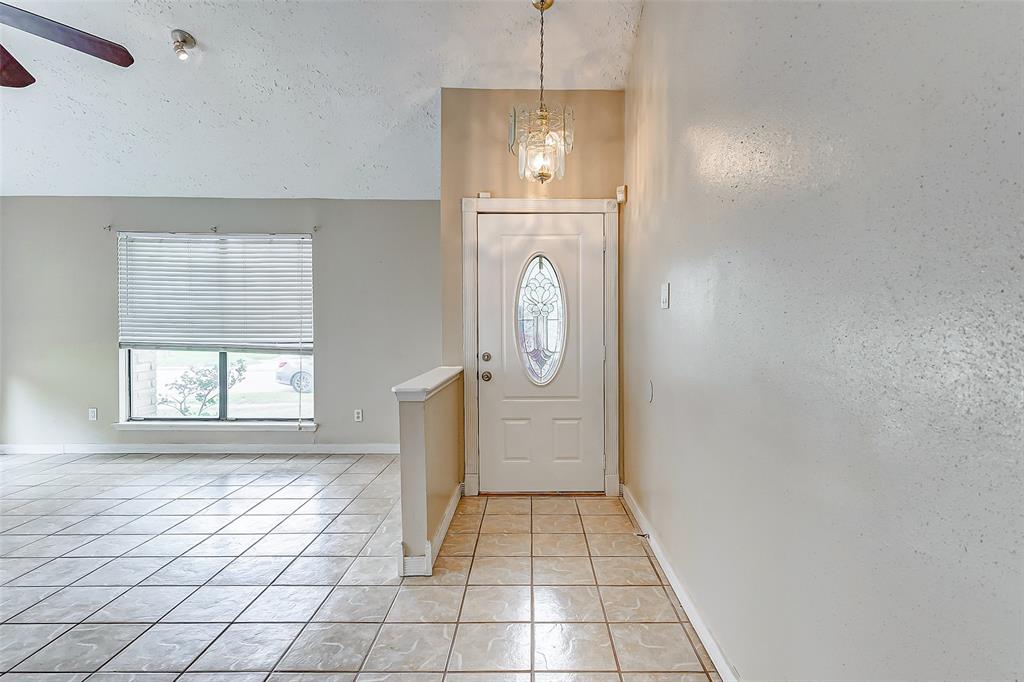 2010 Hickory Glen Drive