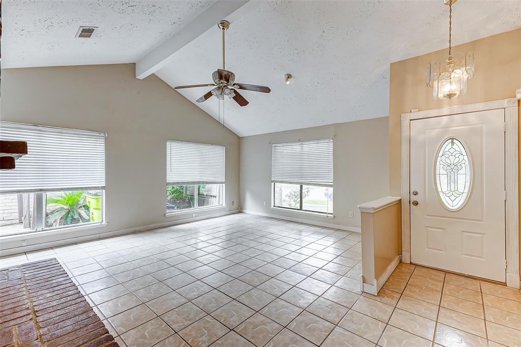 2010 Hickory Glen Drive