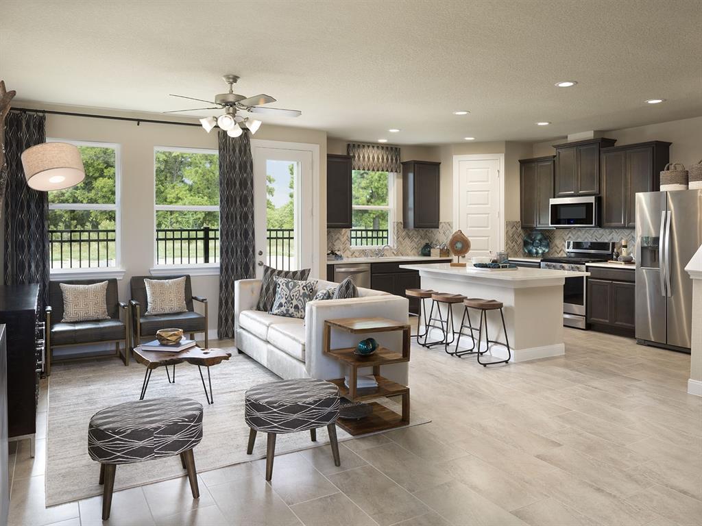 595 Avisa Drive, Kemah, Texas image 3