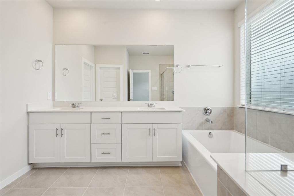 595 Avisa Drive, Kemah, Texas image 34