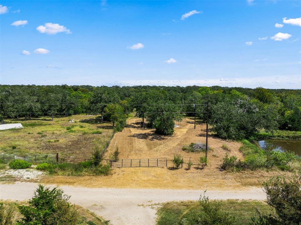 789 Quail Hollow Drive, Caldwell, Texas image 3