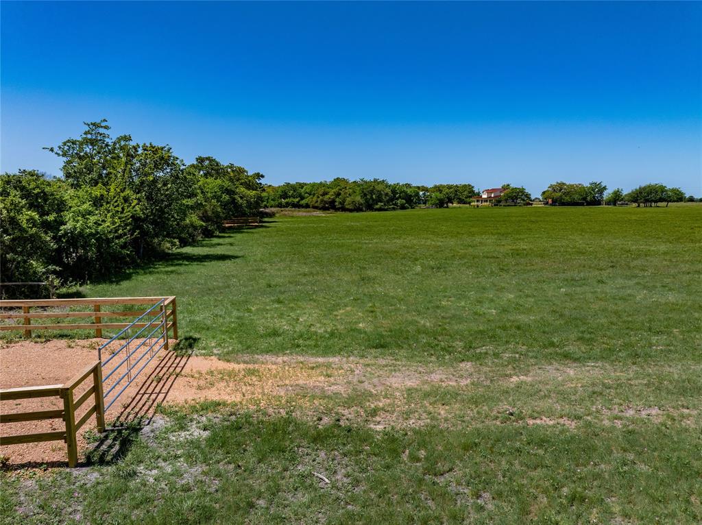 7267 Meiners Rd, Ledbetter, Texas image 2