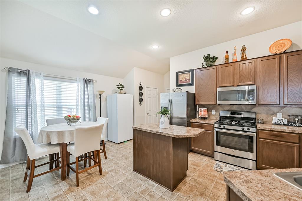4239 Duneberry Trail, Humble, Texas image 10