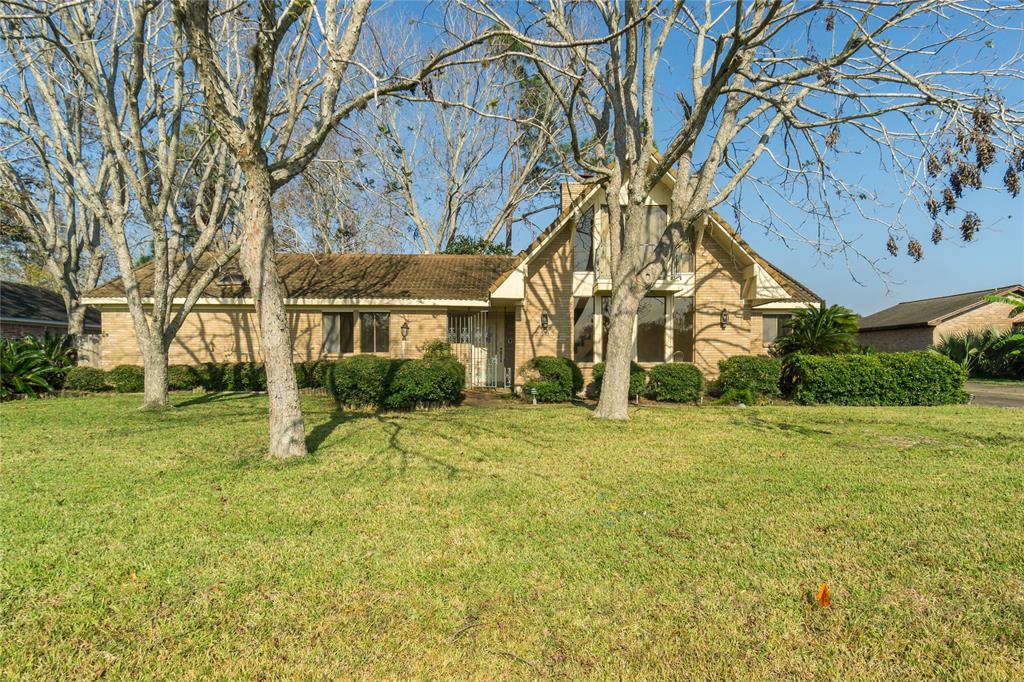 2303 Airline Drive, Friendswood, Texas image 1