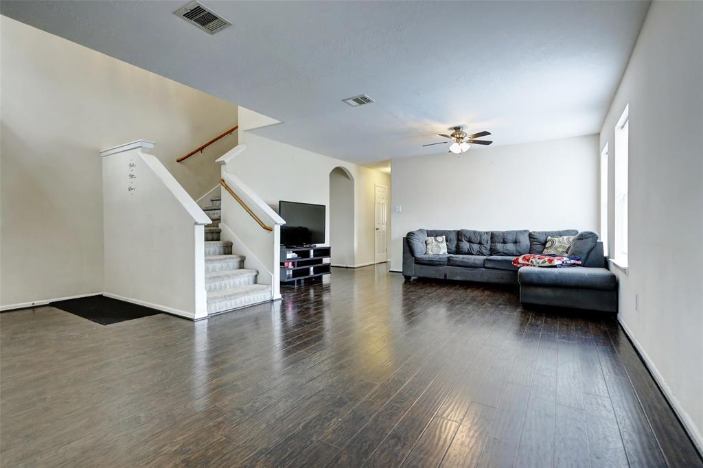 19846 Byron Meadows Drive, Katy, Texas image 5