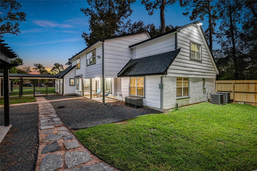 8526 Oakwood Drive, Magnolia, Texas image 10
