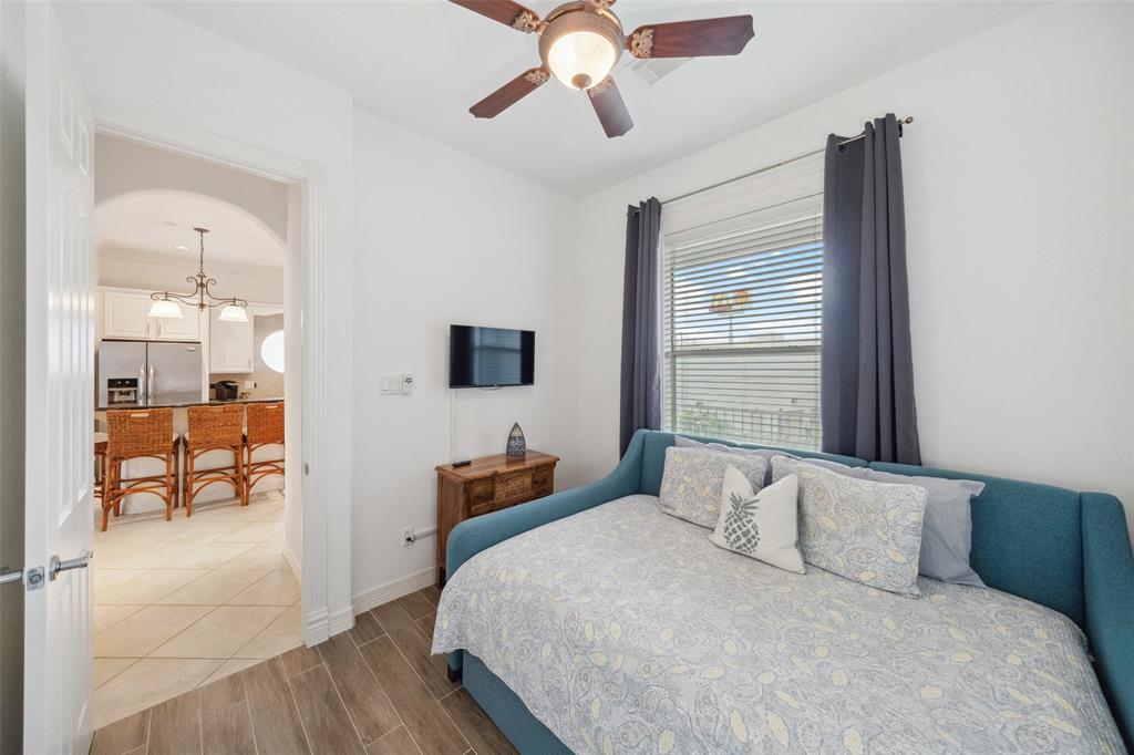 168 Lake Point Boulevard #D204, Conroe, Texas image 10