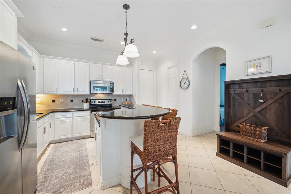 168 Lake Point Boulevard #D204, Conroe, Texas image 8