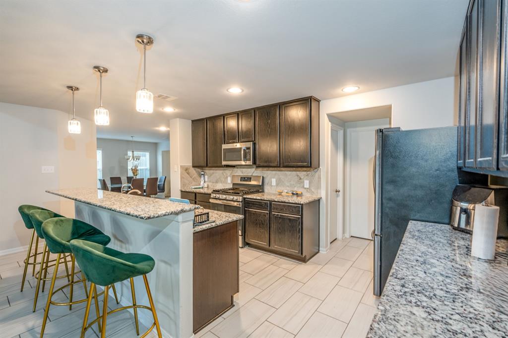 21218 Foxwood Rock Trail, Humble, Texas image 3