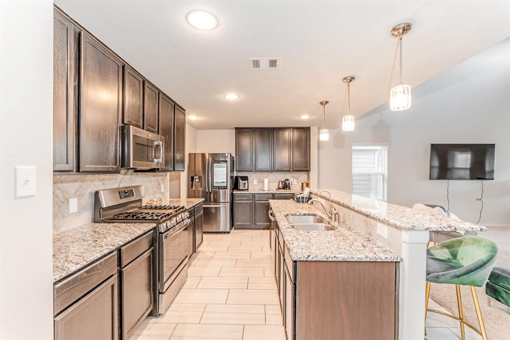 21218 Foxwood Rock Trail, Humble, Texas image 7